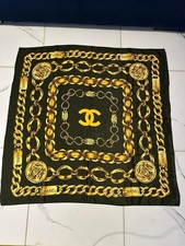 Chanel - Foulard Châle Noir -