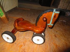 trotteur porteur ou premiere