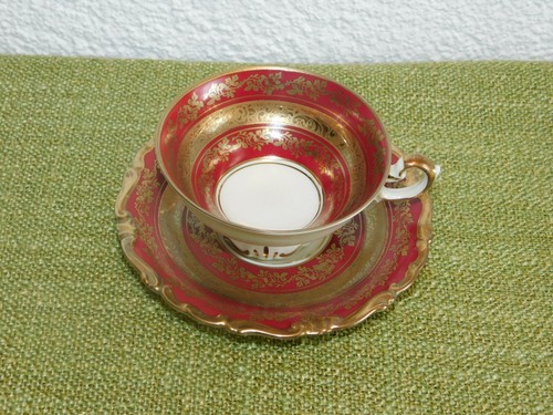 Tasse avec soucoupe - tasse,