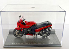 MOTO CLASSIQUE KAWASAKI GPZ900R NINJA  1984 1/24 IXO ALTAYA NEUF BOITE