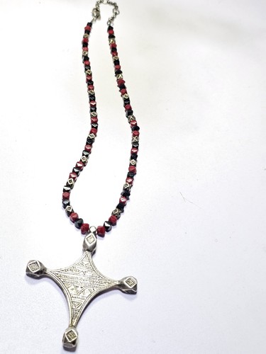 Magnifique collier chaîne - magnifique,