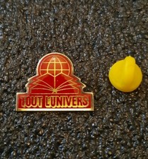 Pin's All the Universe Bookstore Book Book - Pin Pins Badge Lot 79