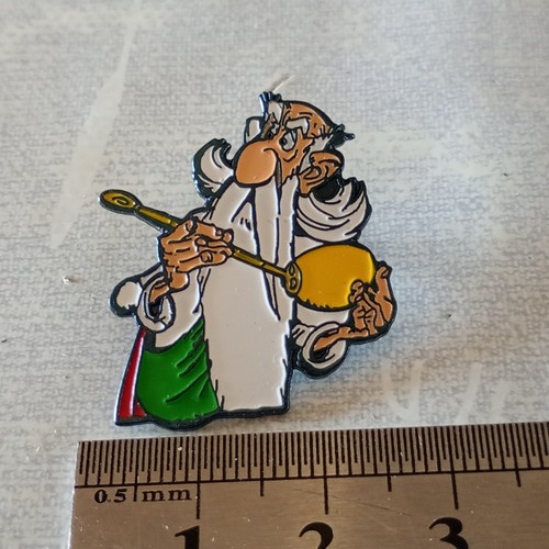 Pin asterix editions atlas - asterix,