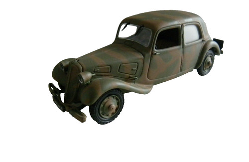 Citroen traction - 1/43,