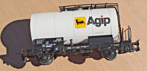 Wagon citerne roco - roco, agip