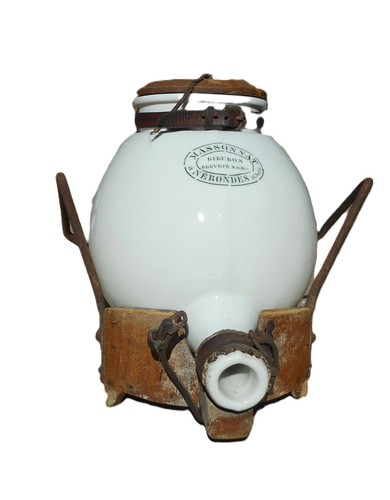 Biberon ancien porcelaine
