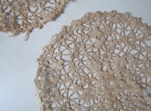 Anciens napperons ronds - 2,