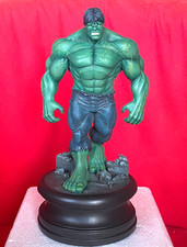 Statue Marvel HULK ATTAKUS