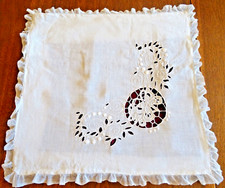 Butterfly embroidered cotton crib cover, tulle entourage