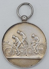 Médaille (Argent) :   Course