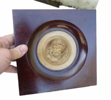 CADRE bois christ en relief