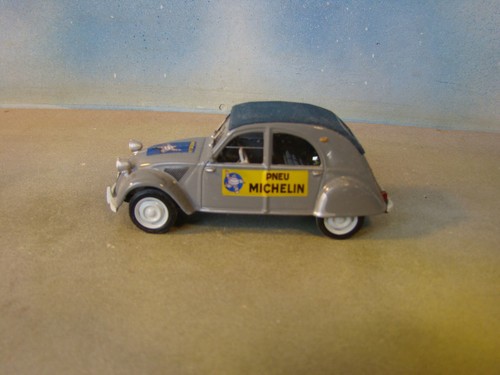 Citroen 2 cv grise - 1/43,