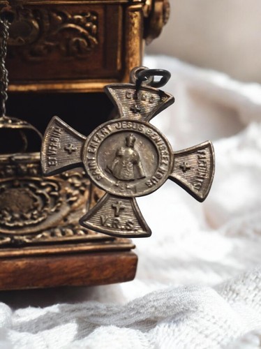Croix médaille religieuse