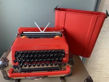 Machine à écrire Olivetti