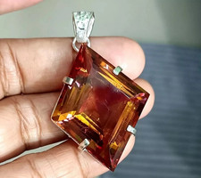 Pendentif alexandrite à