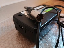 Chargeur Batterie Giant 36v 4A