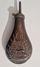 Ancienne belle poire à poudre en cuivre et laiton du 19ème déco militaire