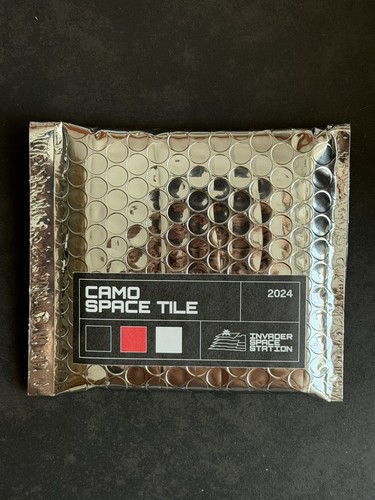 Invader camo space tile - invader, –