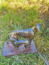 Biblo De Chien Chasse  a cour