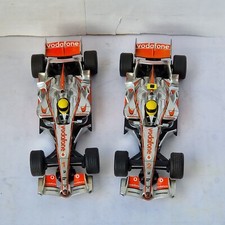 Scalextric Paire de slot cars DIGITAL F1 McLaren Mercedes 1:32 - Formule 1