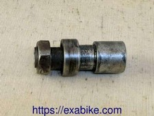 broche de roue arriere pour