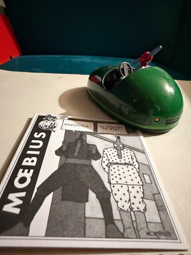 Pixi moebius monde d - ,