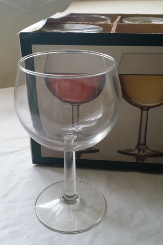 Verres vin durobor - vin, "