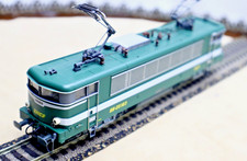 A    VENDRE   UNE    JOLIE