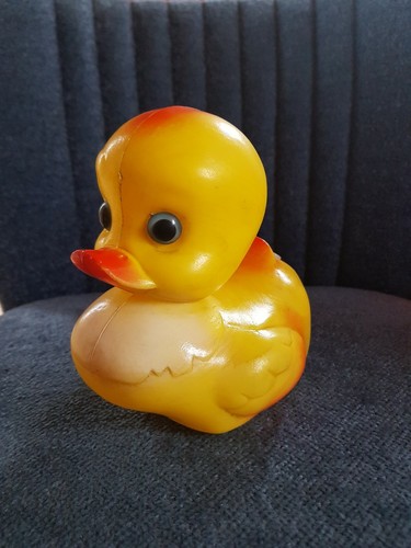 Petit canard plastique pouet - plastique,