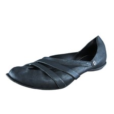 Cydwoq Jail Women Leather