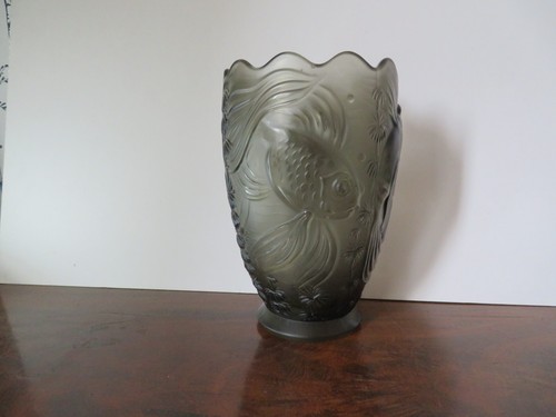 Ancien vase décor de - à,