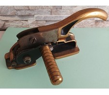 Ancien et Etrange outil de