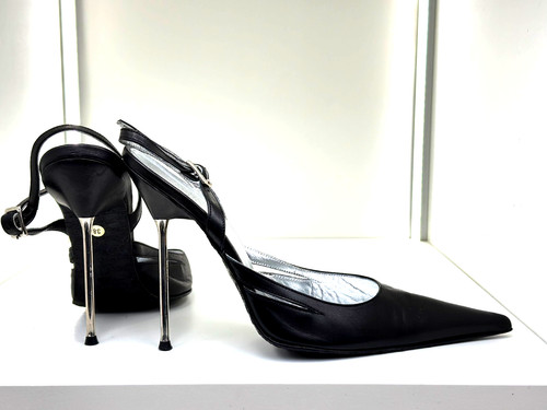 Santa cruz metal - cruz, heels