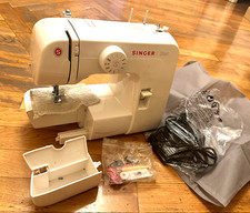 Machine à coudre ( SINGER Start M.1306 ) Parfait état de fonctionnement