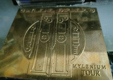 Mylene Farmer  – Mylenium Tour  2 CDS  gold metal box