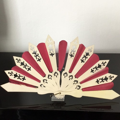 Rare eventail ancien milieu - eventail,
