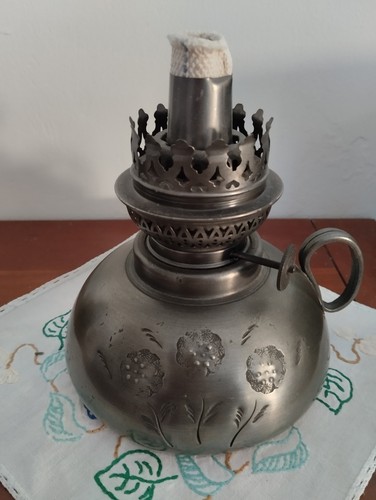 Pied lampe pétrole - a,