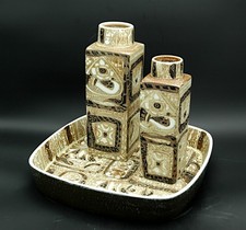 Ensemble d'un plateau et 2 vases signés NILS THORSSON, 1960 - 1970, Etat +++