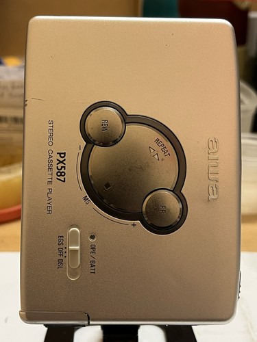 Aiwa portable cassette - aiwa, player