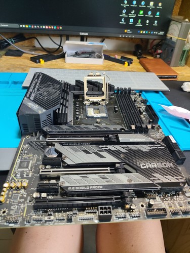 Carte mère msi z590 carbon - msi,