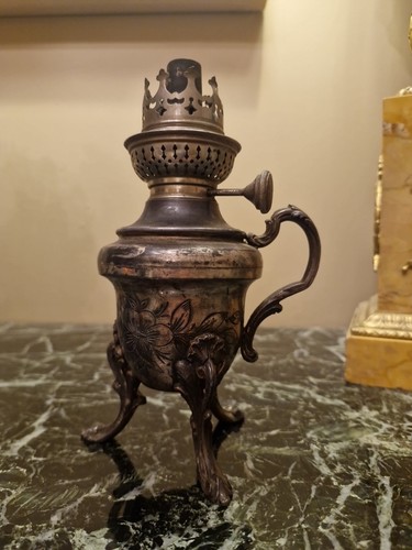 Lampe ancienne pétrole en - a,