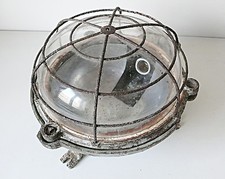 LAMPE APPLIQUE CAGE ESCALIER