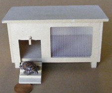 Poupées Maison Naturel Finition en Bois Clapier Avec Gris Tortue 1:12 Échelle