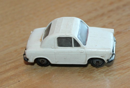 Vespa 400 les miniatures norev - vespa,