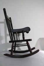 Fauteuil à bascule style Rockincher pour poupée en bois