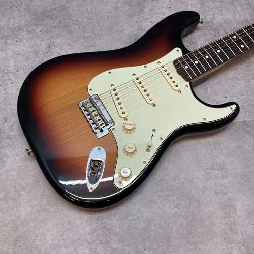Used fender musical - fender, instrument