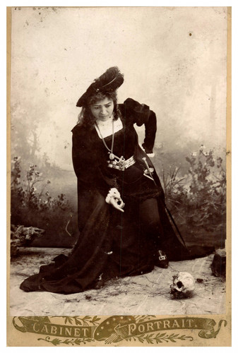 Femme vanité crâne - et,