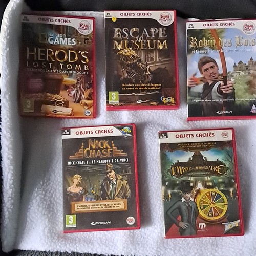 Lot jeux pc objets - de,