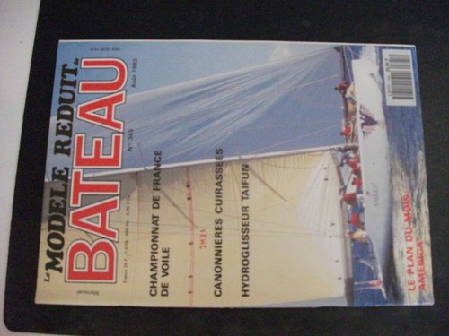 Modèle réduit bateau - **,