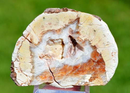 Calcedoine var agate - agate, quartz